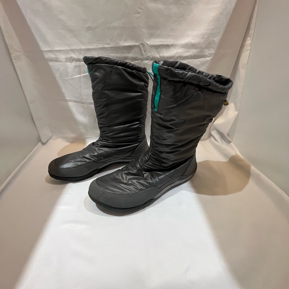 Stylish Grey Winter Boots